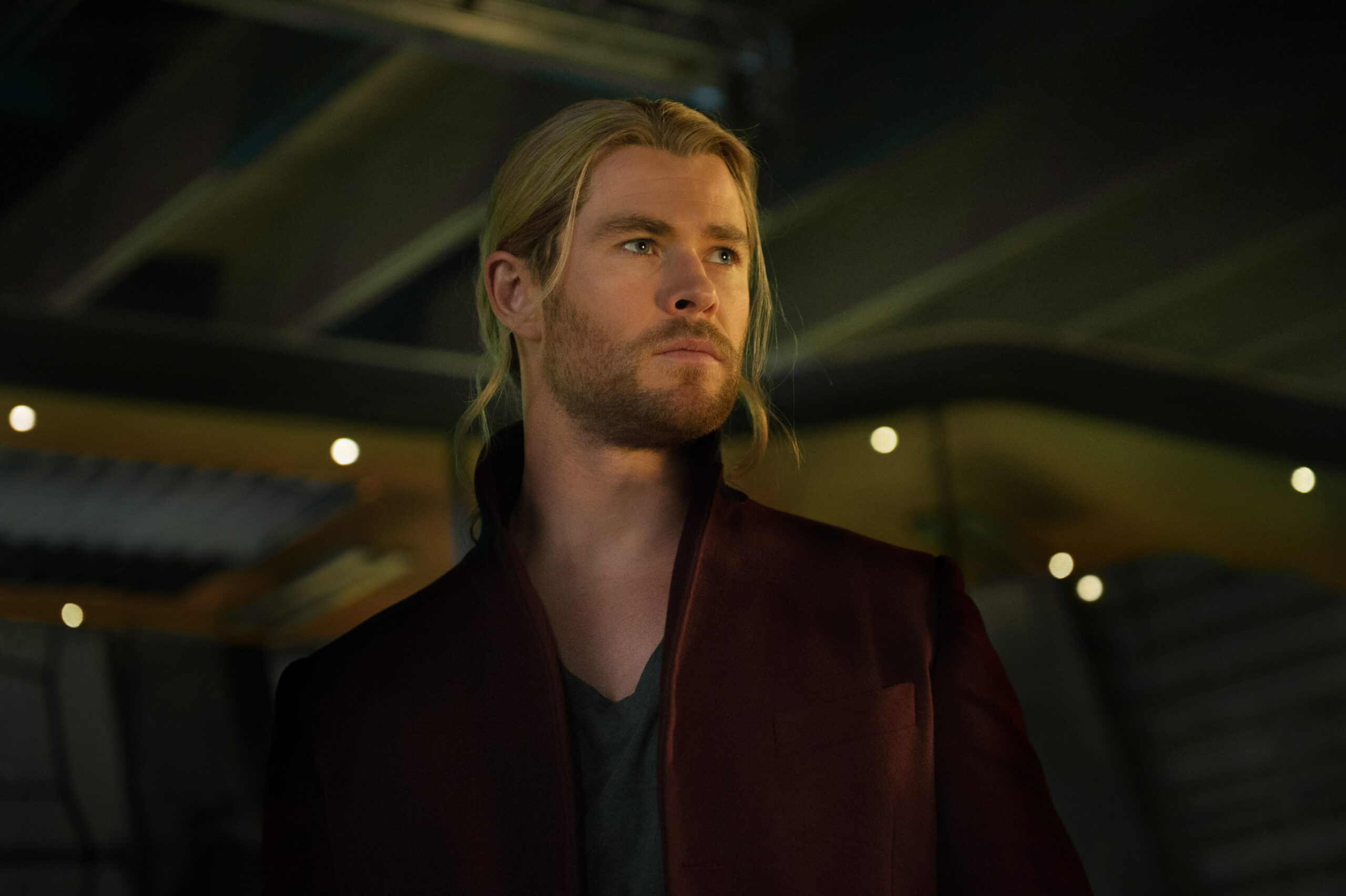 avengers age of ultron the avengers thor chris hemsworth wallpaper 44ac67bb15f0a4718ec079216bb34856 scaled